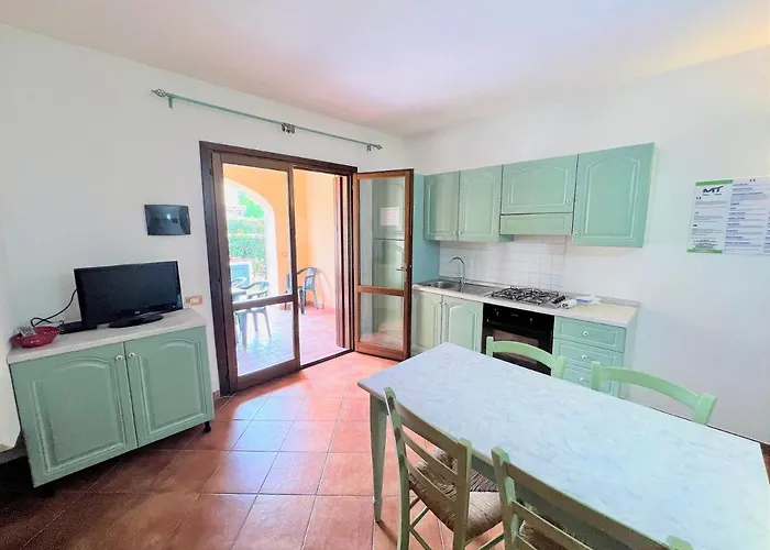 Iss Travel Apartaments, Via Del Tirreno 300 M From La Cinta Апарт-отель