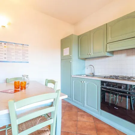 Iss Travel Apartaments, Via Del Tirreno 300 M From La Cinta 3* San Teodoro (Sardinia)