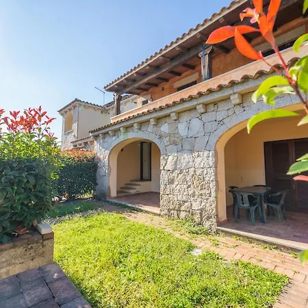 Lejlighedshotel Iss Travel Apartaments, Via Del Tirreno 300 M From La Cinta