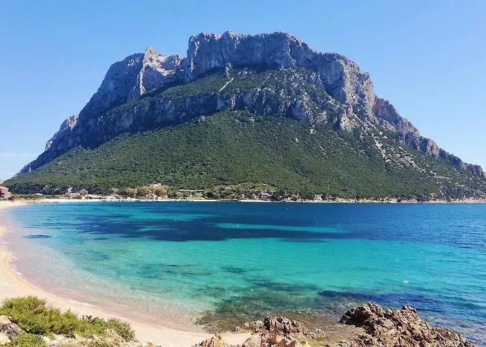 Aparthotel Iss Travel Apartaments, Via Del Tirreno 300 M From La Cinta