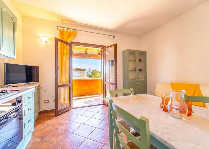 Iss Travel Apartaments, Via Del Tirreno 300 M From La Cinta